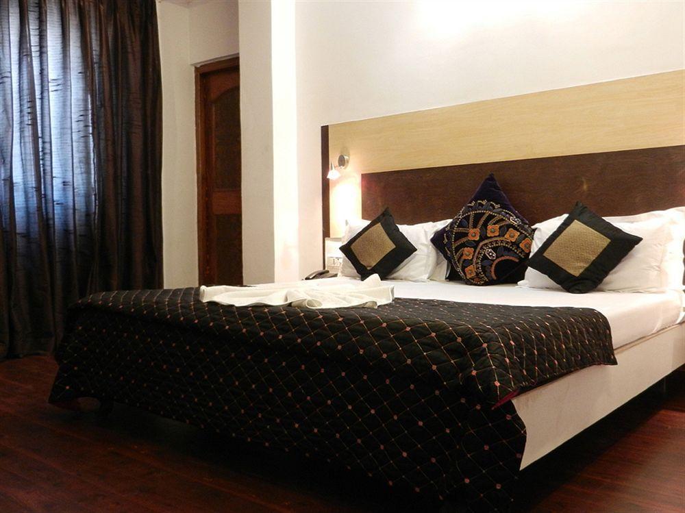 Itsy Hotels Banana Boutique Варанасі Екстер'єр фото