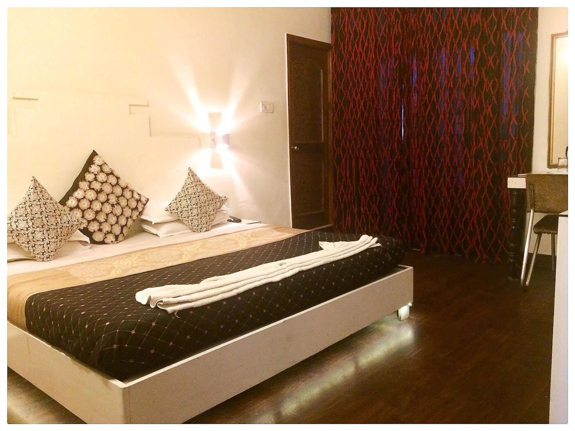 Itsy Hotels Banana Boutique Варанасі Екстер'єр фото